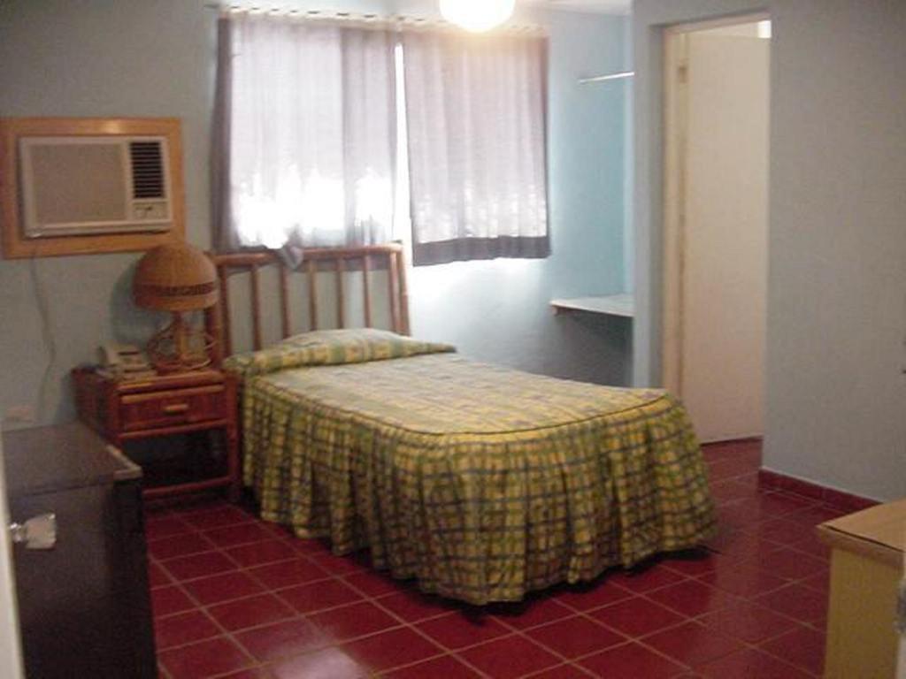 Hotel Caribe Barahona Екстер'єр фото