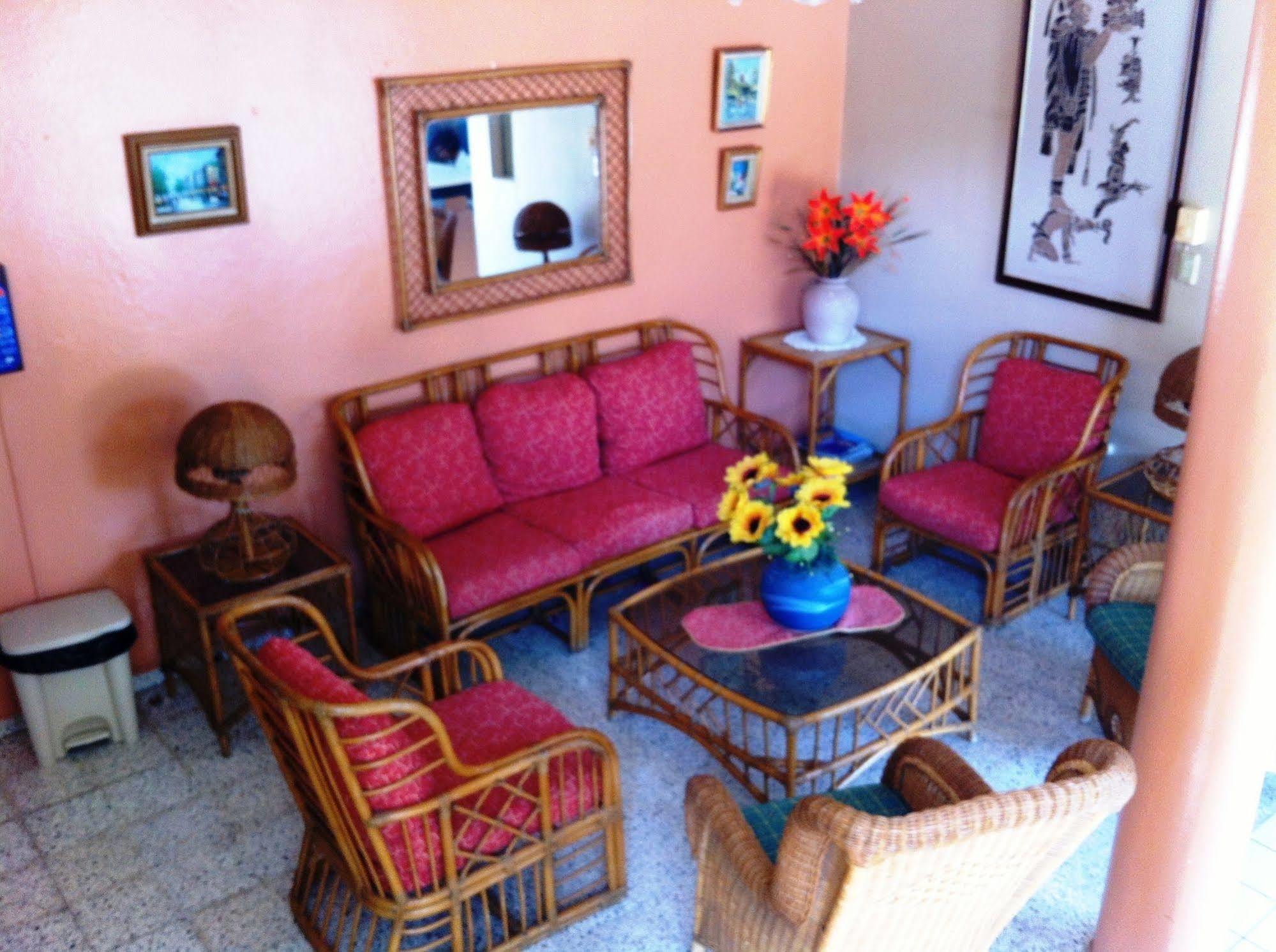 Hotel Caribe Barahona Екстер'єр фото