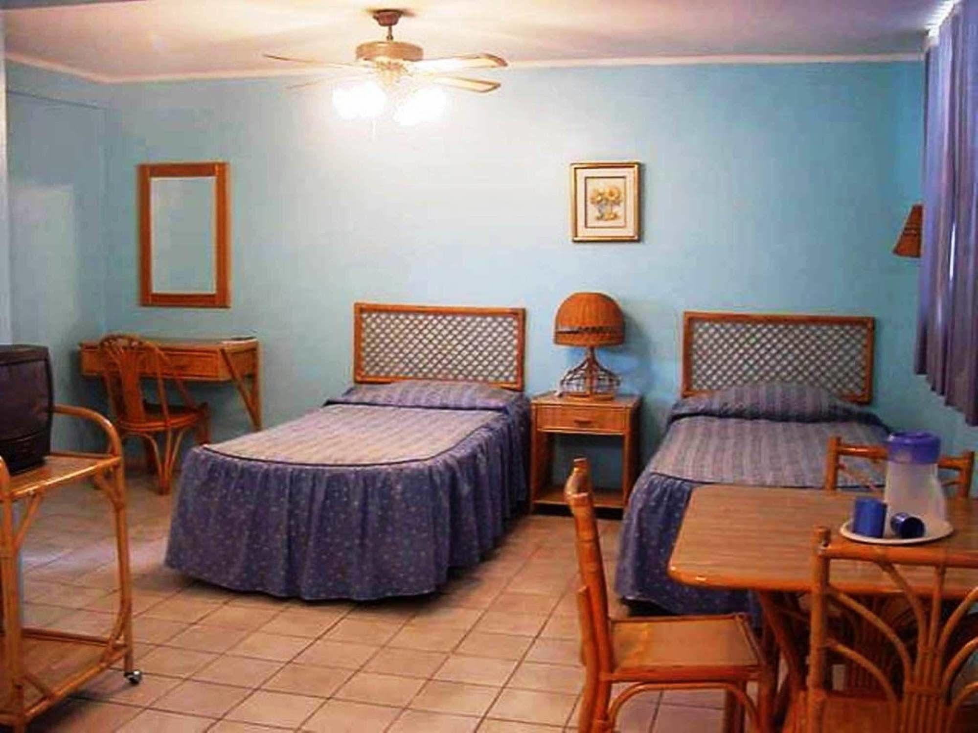 Hotel Caribe Barahona Екстер'єр фото