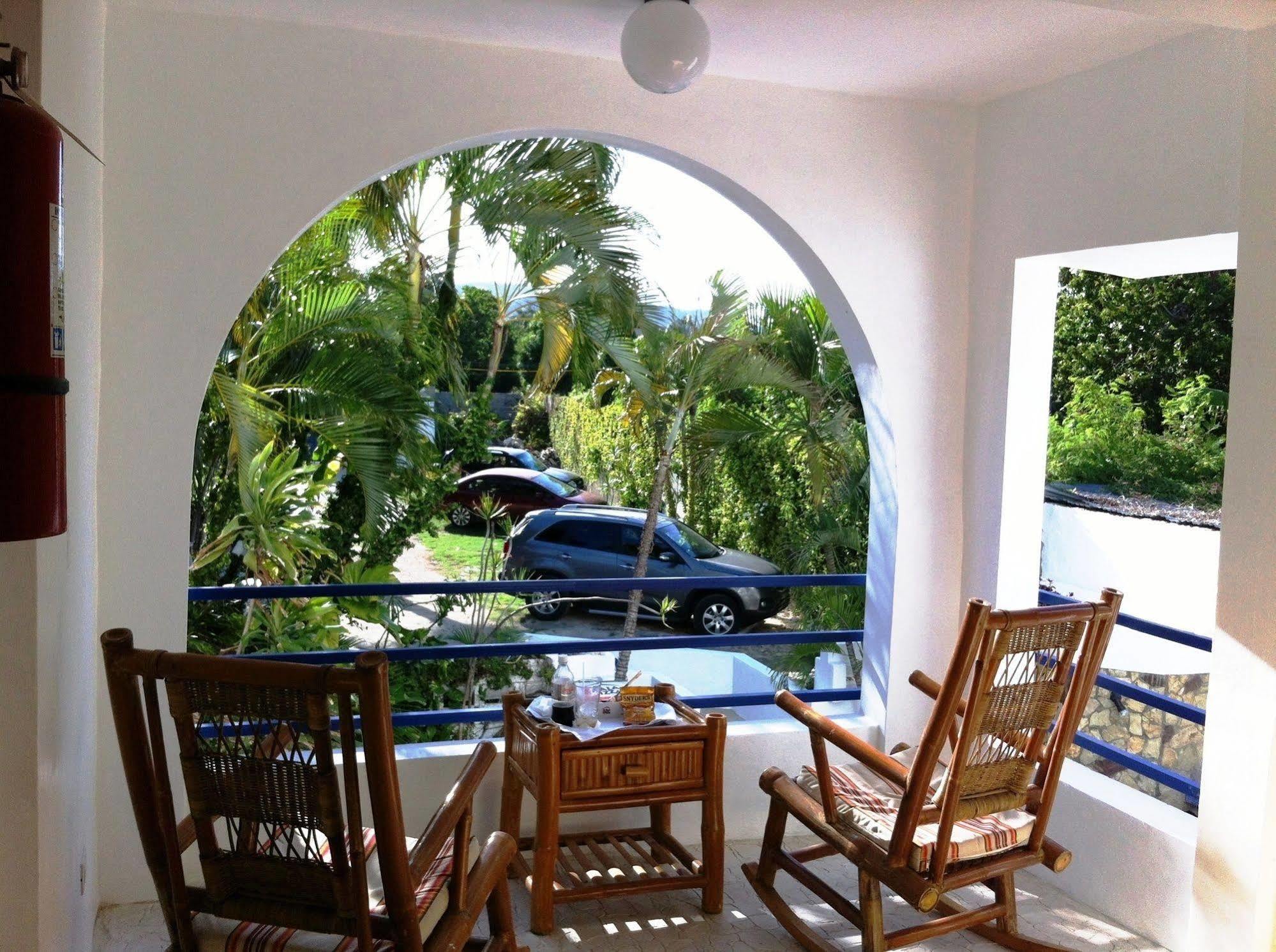 Hotel Caribe Barahona Екстер'єр фото
