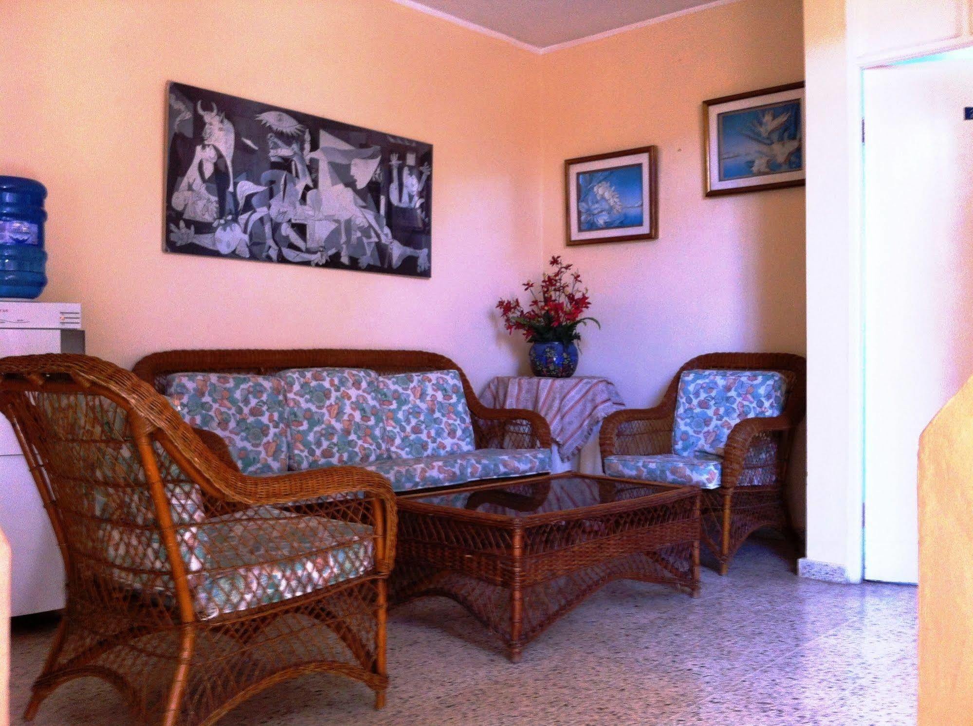 Hotel Caribe Barahona Екстер'єр фото